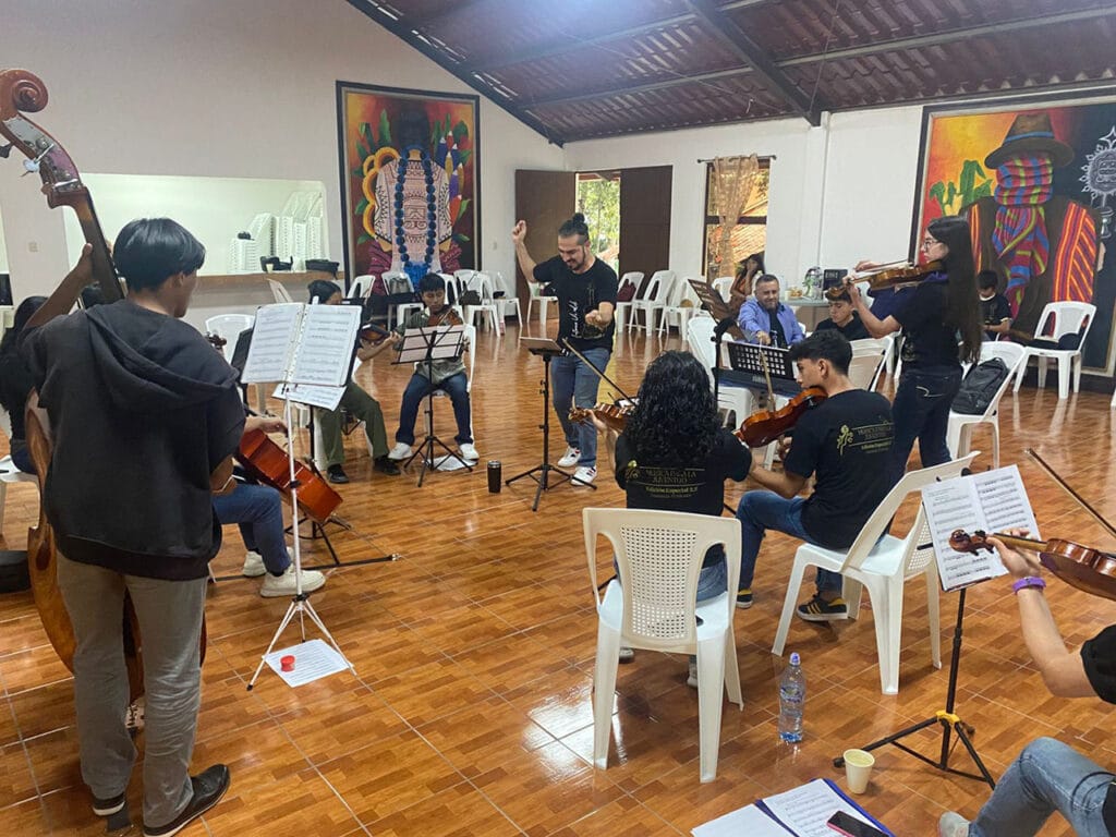 Ensayo San Lucas Musica para Juventud GT